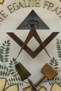 Équerre et compas, symboles de la franc-maçonnerie