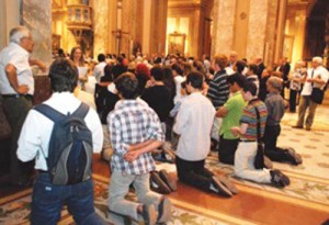 Un groupe de catholiques traditionnalistes se sont installés dans la cathédrale métropolitaine de Buenos Aires